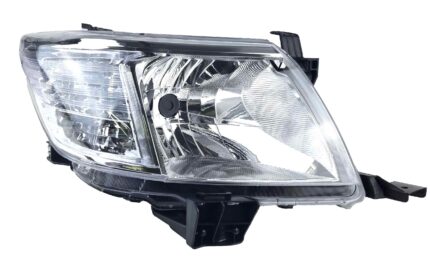 Toyota Hilux 2.5 D-4D Headlight RH 11-15