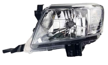 Toyota Hilux 2.5 D-4D Headlight LH 11-15